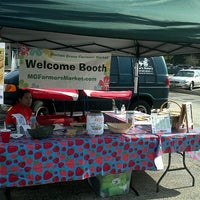 7/21/2012 tarihinde Abby Y.ziyaretçi tarafından Morton Grove Farmers&amp;#39; Market'de çekilen fotoğraf