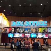 Foto tomada en UltraLuxe Anaheim Cinemas at GardenWalk  por @24K el 3/31/2012