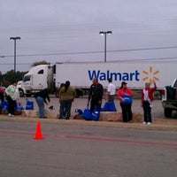 Photo prise au Toyota of Boerne par Lolana A. le11/18/2011