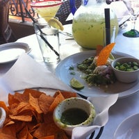 Das Foto wurde bei Taco Rosa Mexico City Cuisine - Newport Beach von Nathan C. am 6/8/2012 aufgenommen