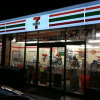 セブンイレブン 金沢駅西本町3丁目店 コンビニ セブンイレブン 金沢駅西本町3丁目店 コンビニ