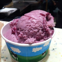 Photo taken at Ben &amp;amp; Jerry&amp;#39;s by annie c. on 11/12/2011