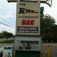 Снимок сделан в The Ritz Detroit пользователем Rick S. 5/22/2011
