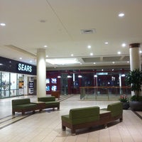 tommy hilfiger bramalea city centre