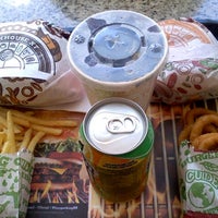Photo taken at Burger King by Giovanna C. on 1/29/2012