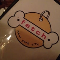 รูปภาพถ่ายที่ Fetch Bar and Grill โดย Lee H. เมื่อ 3/9/2012