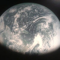 รูปภาพถ่ายที่ Planetario de Medellín โดย Guillermo G. เมื่อ 8/6/2012