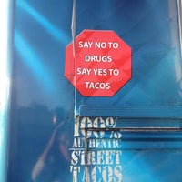 5/10/2012 tarihinde Anjali S.ziyaretçi tarafından Rock And Roll Tacos'de çekilen fotoğraf