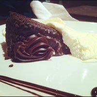 10/22/2011にAdrian N.がSpin Dessert Cafeで撮った写真