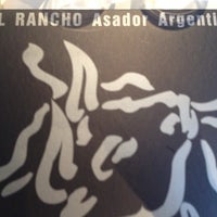 รูปภาพถ่ายที่ El Rancho Argentino โดย Guillermo P. เมื่อ 8/25/2012