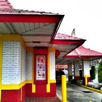 Photo taken at McDonald&amp;#39;s by Milton on 9/6/2012