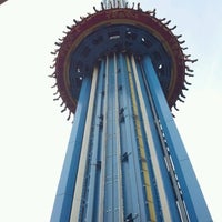 Photo taken at Mäch Tower - Busch Gardens by Jeff T. on 8/23/2012