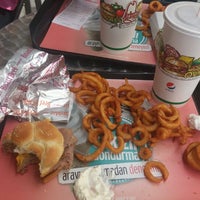 Photo taken at Arby&amp;#39;s by Alican A. on 5/23/2012