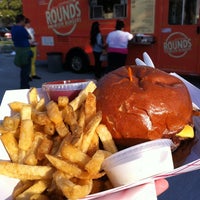 Photo taken at Rounds Premium Burgers Truck by Eric C. on 6/3/2012