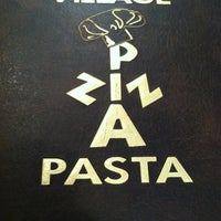รูปภาพถ่ายที่ Village Pizza &amp; Pasta โดย Maddie L. เมื่อ 5/26/2012