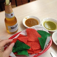 Foto diambil di Mi Casita Mexican Restaurant &amp;amp; Taqueria oleh Allen H. pada 5/6/2012