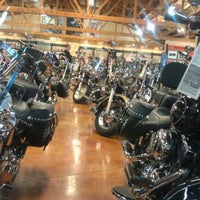 Снимок сделан в Lake Shore Harley-Davidson пользователем Peter G. 4/12/2012