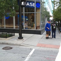 Photo taken at Chase Bank by C W. on 7/27/2012