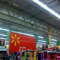 Photo taken at Walmart Neighborhood Market by Vonetta C. on 11/23/2011