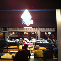 10/23/2011にErica M.がThe Penguin Piano Barで撮った写真