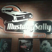 Foto diambil di Mustang Sally oleh Raphael Y. pada 10/16/2011