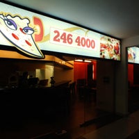 Foto tirada no(a) Capricciosa Pizza &amp;amp; Pasta por Aaron H. em 7/27/2012