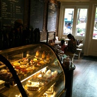 8/11/2012 tarihinde Amanda C.ziyaretçi tarafından Bacchus Bakery'de çekilen fotoğraf