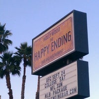 Снимок сделан в The Happy Ending Bar &amp;amp; Restaurant пользователем Scott 9/9/2011