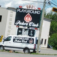 รูปภาพถ่ายที่ Playground Poker Club โดย Dominic P. เมื่อ 8/13/2012