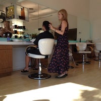 8/17/2012 tarihinde Georg L.ziyaretçi tarafından Hush Hush Hair Salon'de çekilen fotoğraf
