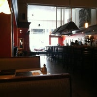 Foto tomada en Silhouette Restaurant and Bar  por Damion W. el 2/10/2012