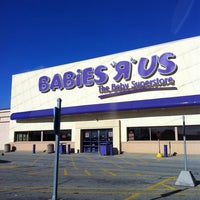 Photo taken at Babies&amp;quot;R&amp;quot;Us by Joe P. on 1/1/2011