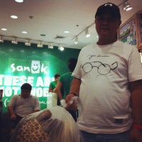 sanuk trinoma