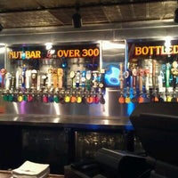 2/9/2012 tarihinde Kevin M.ziyaretçi tarafından Williams Uptown Pub &amp;amp; Peanut Bar'de çekilen fotoğraf