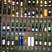 5/15/2012 tarihinde Igor M.ziyaretçi tarafından Carpe Diem Wine Bar'de çekilen fotoğraf
