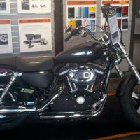 Das Foto wurde bei Buddy Stubbs Anthem Harley-Davidson von Chelsea S. am 1/7/2012 aufgenommen
