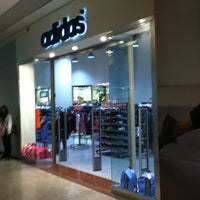 Photo taken at Adidas Outlet by Renato R. on 9/26/2011