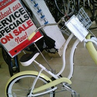 Foto diambil di South Shore Cyclery Bicycle Shop &amp;amp; Museum oleh senator d. pada 1/2/2012
