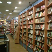 1/26/2012 tarihinde Bernadette A.ziyaretçi tarafından Bookworld'de çekilen fotoğraf