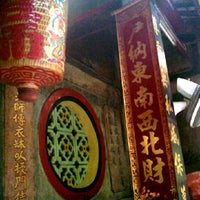 Photo taken at ศาลเจ้าจุนเสียงโจซือ by Tangmo H. on 11/1/2011
