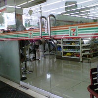 Photo taken at 7-Eleven by Marlon Alex N. on 9/28/2011