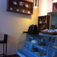 รูปภาพถ่ายที่ Cafeteria Maia โดย Flavia G. เมื่อ 6/1/2012