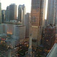Foto diambil di The Ritz-Carlton Chicago oleh Andrea R. pada 4/10/2012