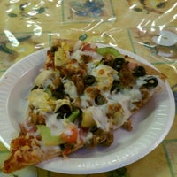 Photo taken at Fuzzy&amp;#39;s Pizza by Hubert L. on 7/27/2012