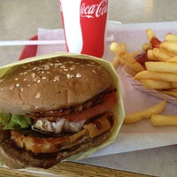 Photo taken at Steve&amp;#39;s Char Burgers by Hideki K. on 3/28/2012