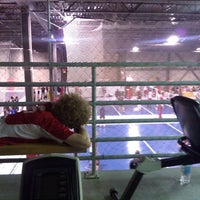 4/10/2011 tarihinde Christopher V.ziyaretçi tarafından PowerZone Volleyball'de çekilen fotoğraf
