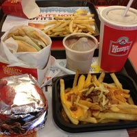 Photo taken at Wendy&#39;s by Adrian S. on 8/2/2012