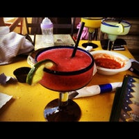 Das Foto wurde bei Taco Loco Mexican Restaurant, Catering, and Food Trucks von DJ Disco W. am 6/24/2012 aufgenommen