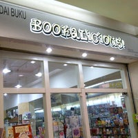 Photo taken at Bookalicious by ☆ général on 4/3/2012
