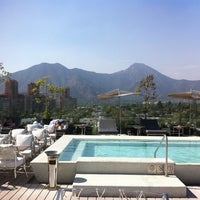 2/25/2012 tarihinde Jared H.ziyaretçi tarafından Hotel Noi'de çekilen fotoğraf